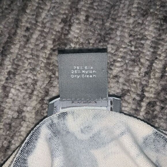 Ann Taylor Women’s Large Black Cream Silk Blend Cardigan Sweater Wearable Art - Picture 3 of 7